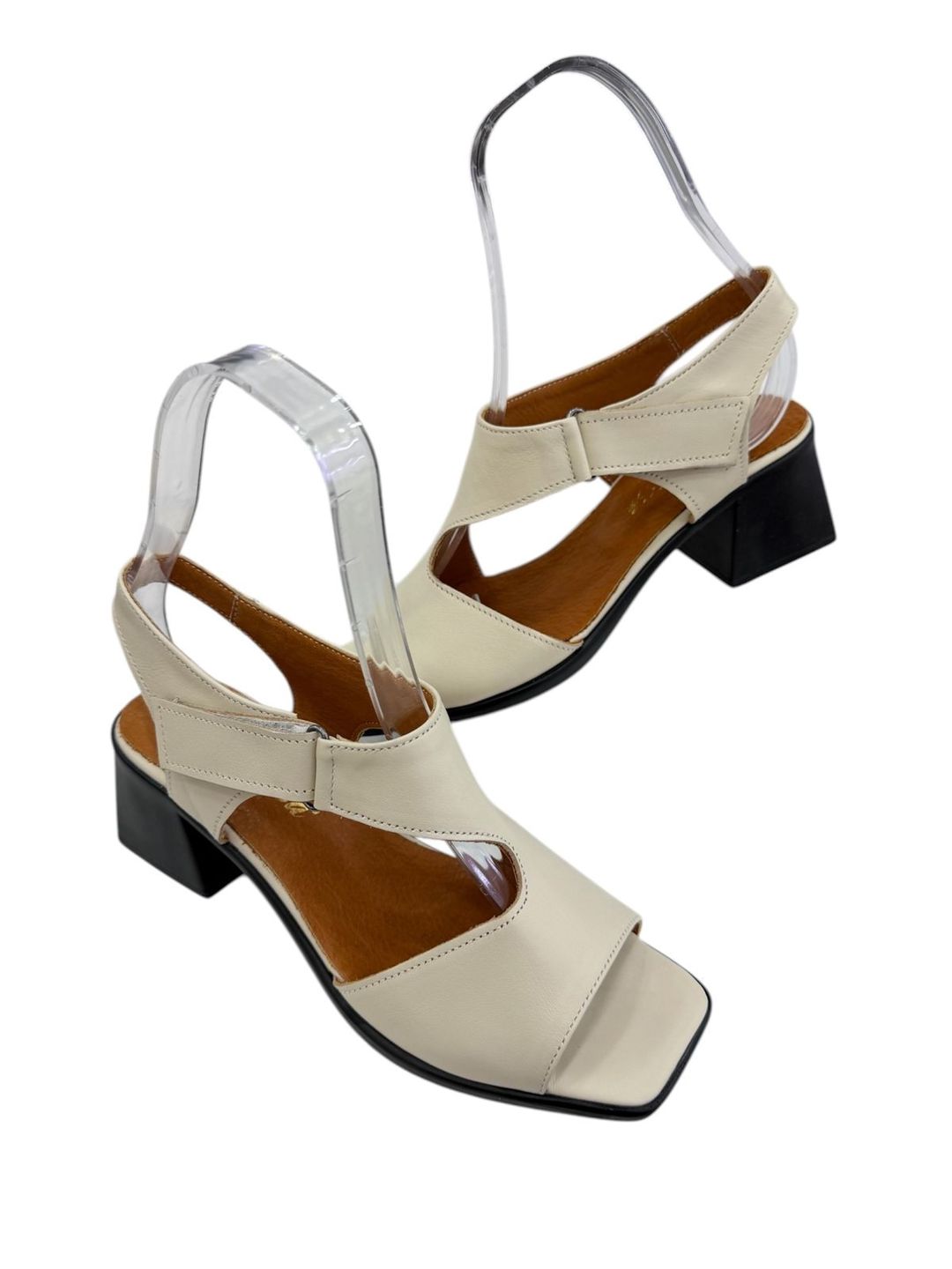 Qadınlar üçün topuqlu səndəllər 21004, bej, eko dəri, ölçü 40 — Mallar, Bakı (3)