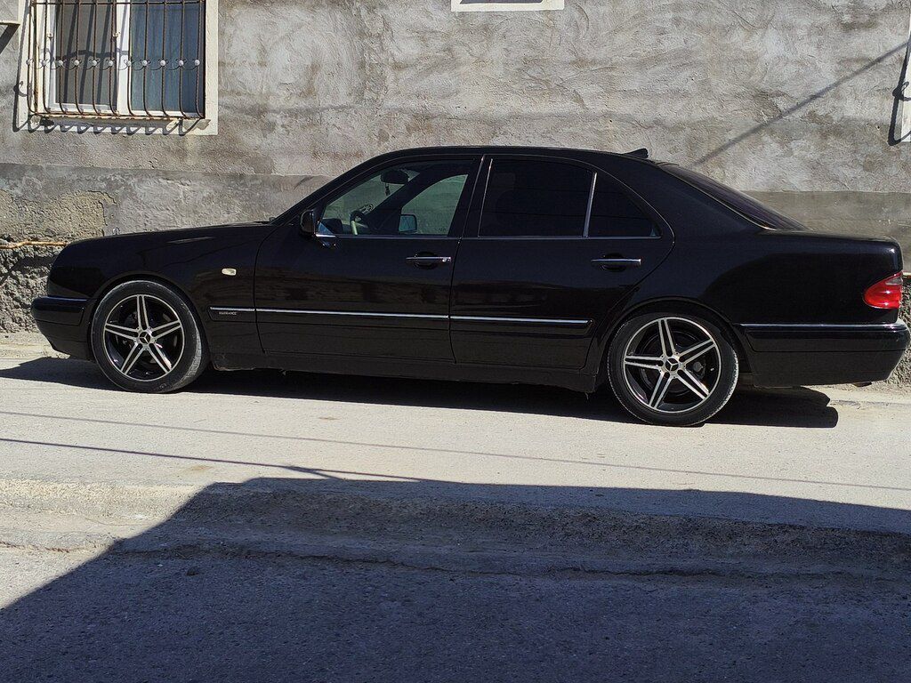 Mercedes E 280, 2.8 L, 1999 il, 528 000 km 77-BR-319 — Avtomobillər, Bakı (8)