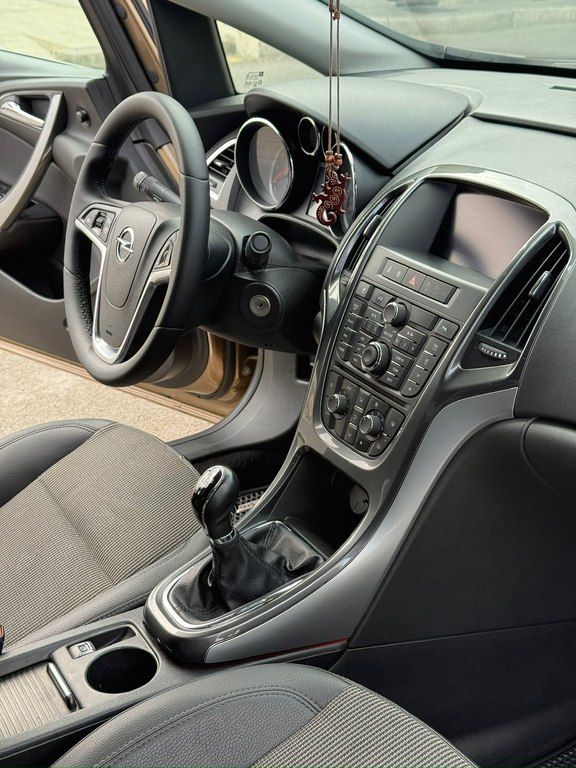 Opel Astra, 1.4 L, 2013 il, 174 000 km 77-KB-936 — Avtomobillər, Gəncə (9)