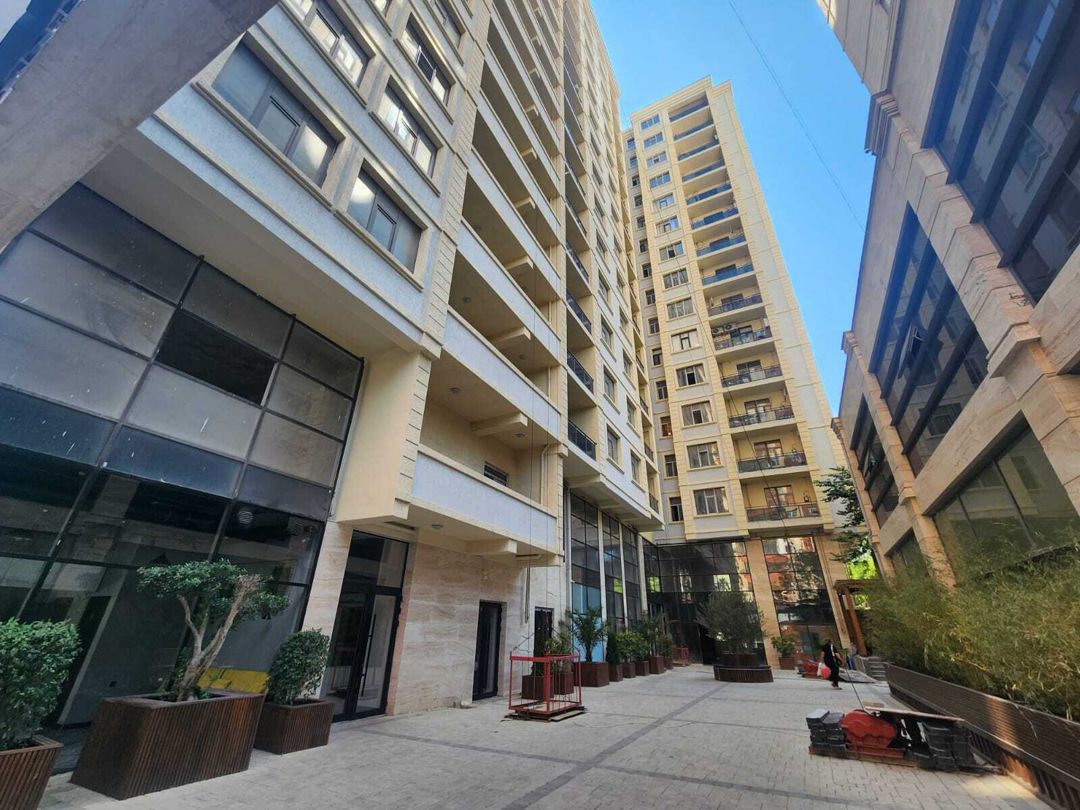 Satılır 3 otaqlı yeni tikili 162 m² — Mənzil, Bakı
