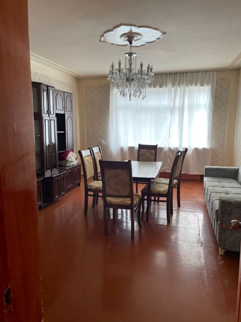 İcarəyə verilir 3 otaqlı köhnə tikili 75 m² — Gəncə