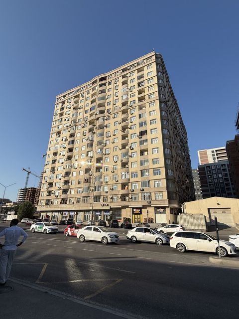 Satılır 2 otaqlı yeni tikili 87 m² — Bakı