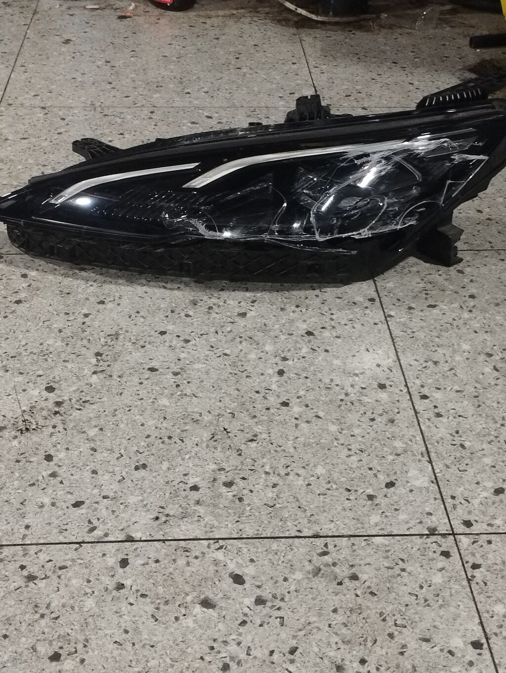 Məhsul: Avtomobil üçün ön far (sol tərəf) Xüsusiyyətlər: - Korpus — Avtomobil işığı, Bakı