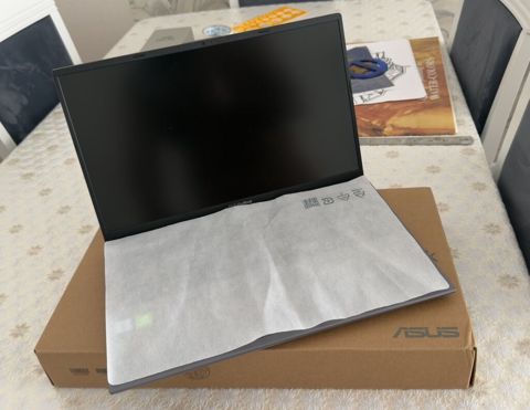 ASUS VivoBook noutbuku Texniki göstəricilər: - Prosessor: Intel Core — Bakı