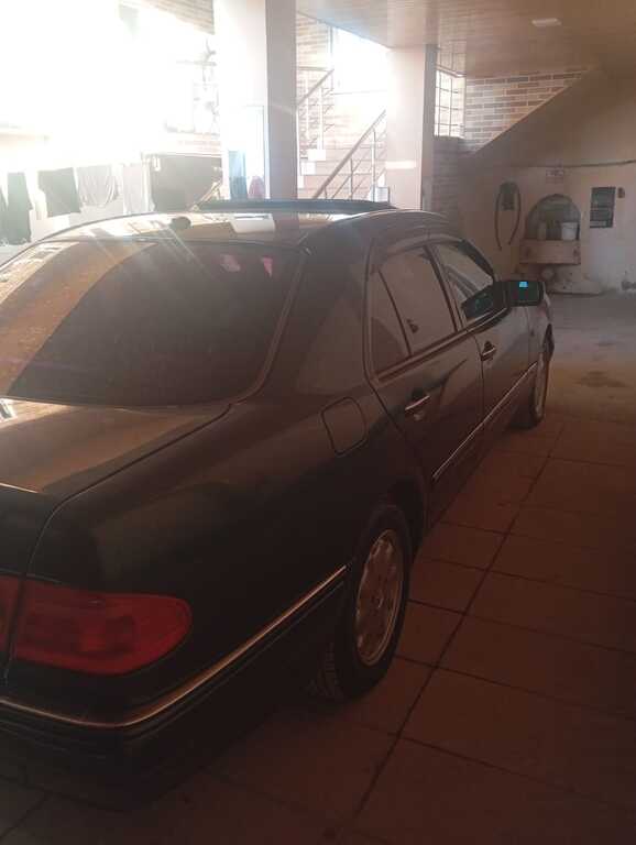 Mercedes E 240, 2.4 L, 1999 il, 239 000 km — Avtomobillər, Sumqayıt (4)