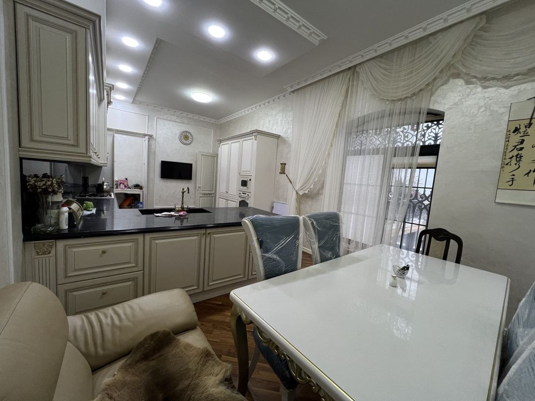 Satılır 7 otaqlı həyət evi/bağ evi 850 m² — Ev, villa, Bakı (9)