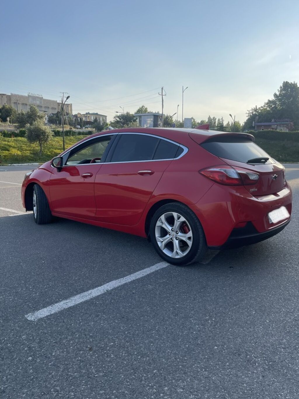 Chevrolet Cruze: 1.4 l 2017 il 260000 km Hetçbek — Avtomobillər, Masazır (4)