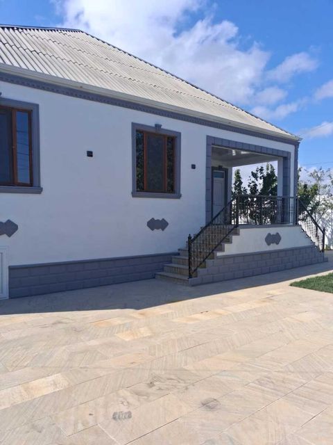 Satılır 4 otaqlı həyət evi/bağ evi 175 m² — Bakı