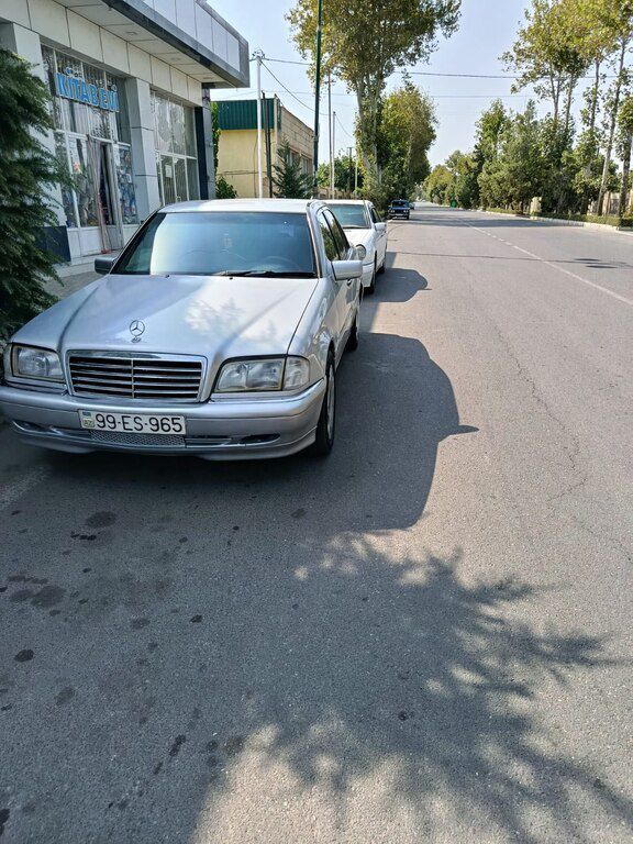 Mercedes C 220, 2.2 L, 1998 il, 390 845 km 99-ES-965 — Avtomobillər, Tərtər