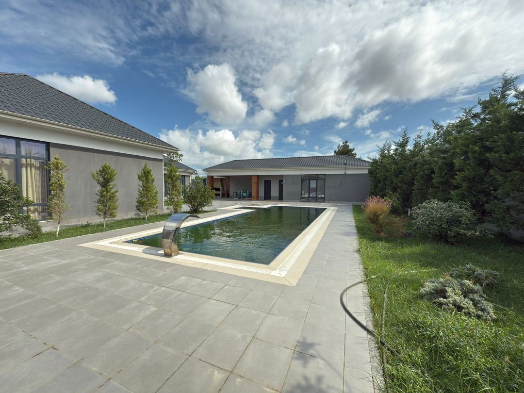 Satılır 5 otaqlı həyət evi/bağ evi 200 m² — Ev, villa, Bakı (2)