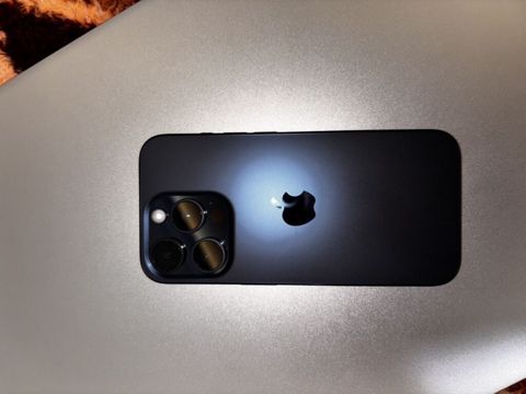 IPhone 15 Pro, 256 GB, Qara, Face ID — Bakı
