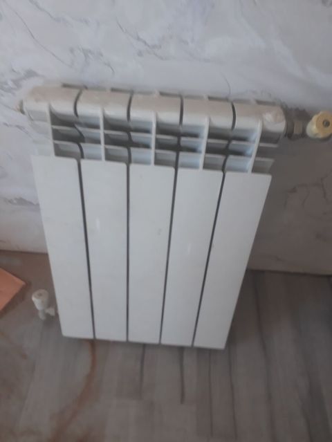 Alüminium radiator – 5 seksiyalı Xüsusiyyətlər: - Material: alüminium — Bakı