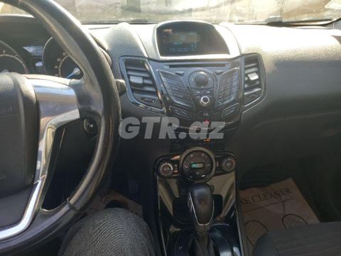 Ford Fiesta 1.6 L, 2013, 226 500 km — Bakı