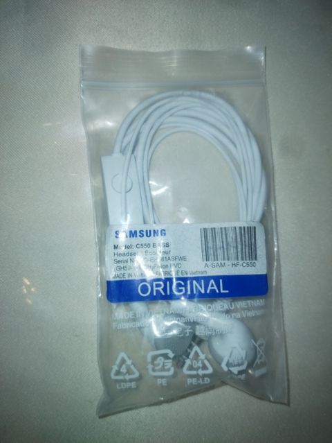 Samsung qulaqlıq – Model: C550 Bass - Brend: Samsung - Model/Seriya — Pirəkəşkül