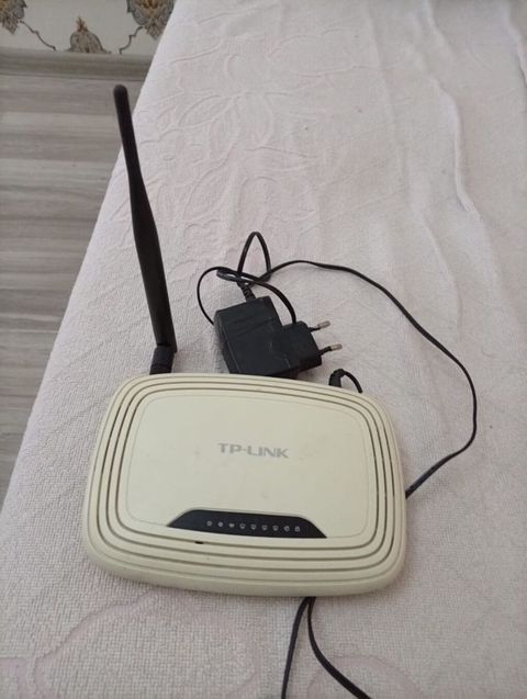 Bır ay ıstıfade olunub. Evsen köç olacağı üçün satılır. TP-Link simsiz — Xırdalan