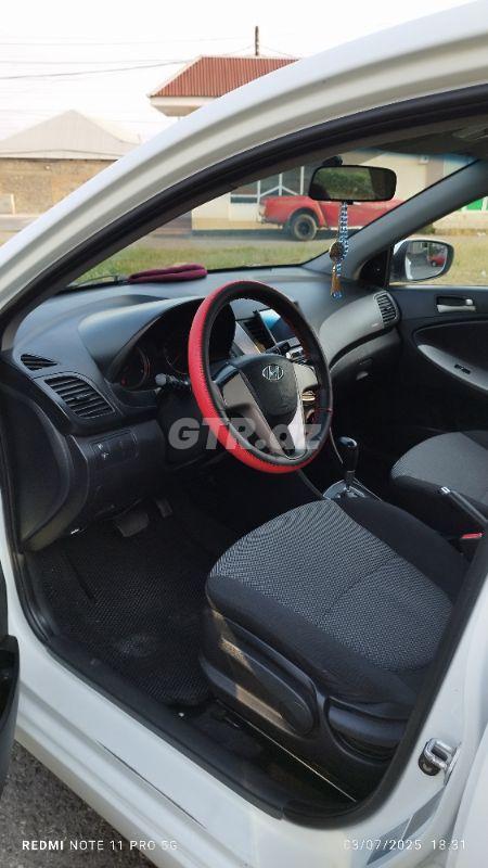 Hyundai Accent 1.4 L, 2013, 183 563 km — Avtomobillər, Şəki (5)