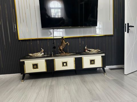 TV altı tumbə / media konsol - Rəng və dizayn: Qara, krem və qızılı — Bakı