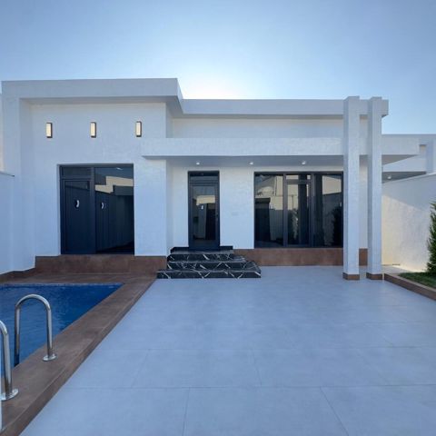 Satılır 4 otaqlı həyət evi/bağ evi 140 m² — Bakı