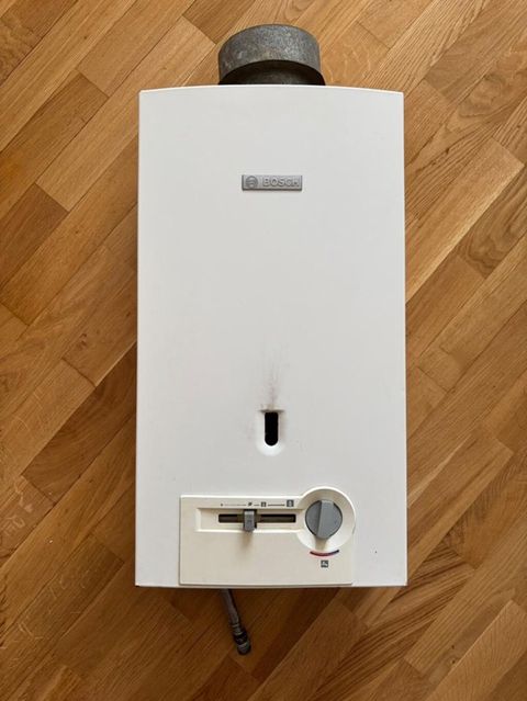 Bosch qazla işləyən suqızdırıcı (kalonka) İdeal Vəziyətdə — Heating systems