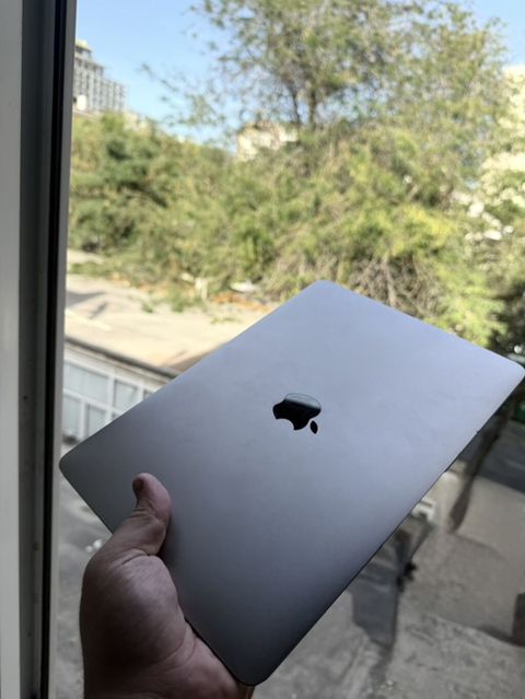 Apple MacBook 12" Retina (Early 2015) – Space Gray Xüsusiyyətlər — Noutbuklar və planşetlər