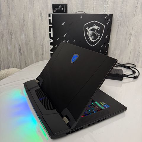 Msı Titan GT77 - RTX 3070 Ti, 4K 120Hz, 32GB RAM — Bakı