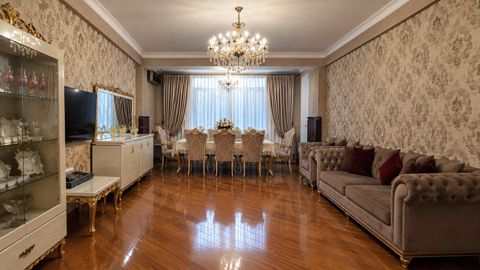 Satılır 4 otaqlı yeni tikili 190 m² — Bakı