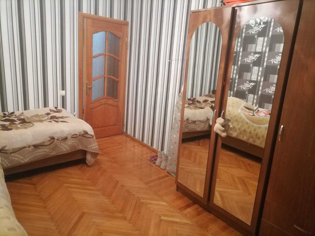 Satılır 4 otaqlı köhnə tikili 105 m² — Mənzil, Bakı (11)
