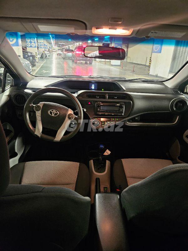 Toyota Aqua 1.5 L, 2014, 256 000 km — Avtomobillər, Bakı (9)