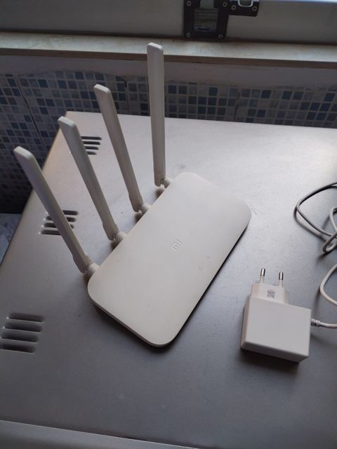 Wi-Fi роутер Xiaomi Mi Wi-Fi Router 4A — Bakı
