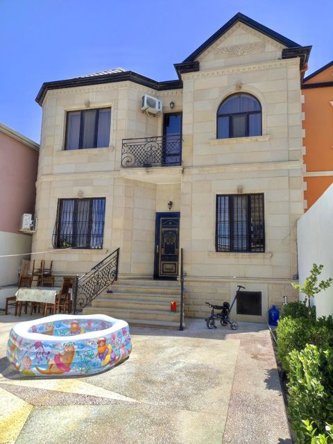 Satılır 5 otaqlı həyət evi/bağ evi 141 m² — Bakı