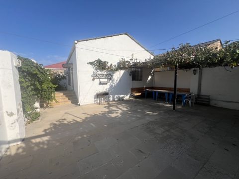 Satılır 3 otaqlı həyət evi/bağ evi 70 m² — Bakı