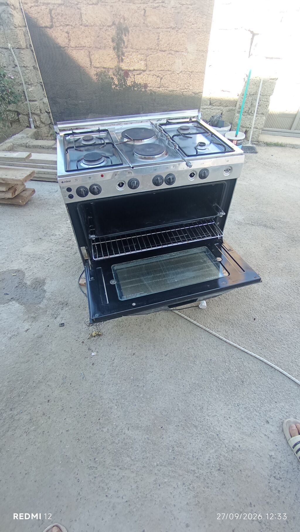Indesit kombi plitə və soba - Üst hissə: 4 ocaq gözlü – 2 qazlı — Plitələr, Digah (3)