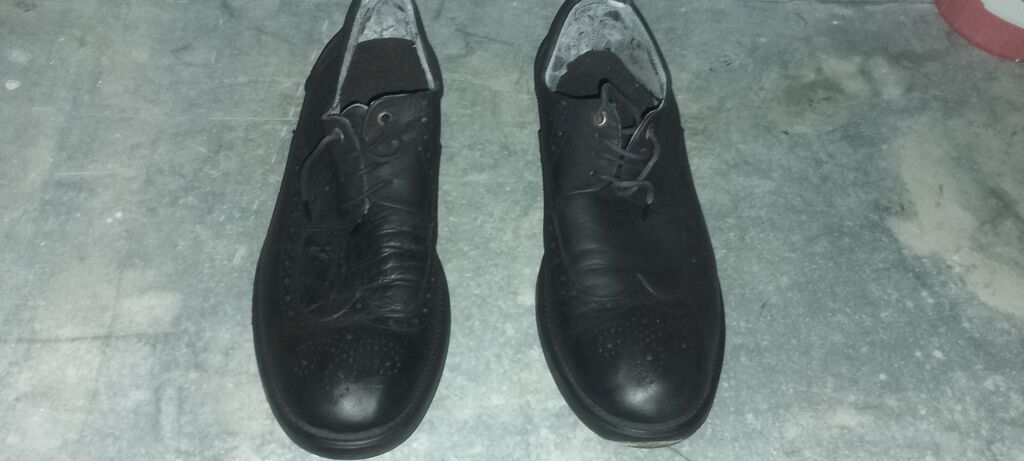 Məhsul: Kişi klassik ayaqqabısı, qara rəng - Model: bağcıqlı, kap-toe — Ayakkabılar, Gəncə