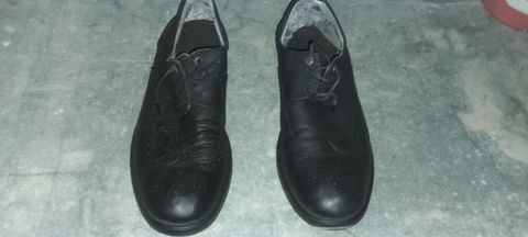 Məhsul: Kişi klassik ayaqqabısı, qara rəng - Model: bağcıqlı, kap-toe — Gəncə