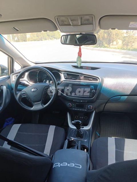 Kia Ceed SW 1.5 L, 2015, 188 760 km — Şirvan