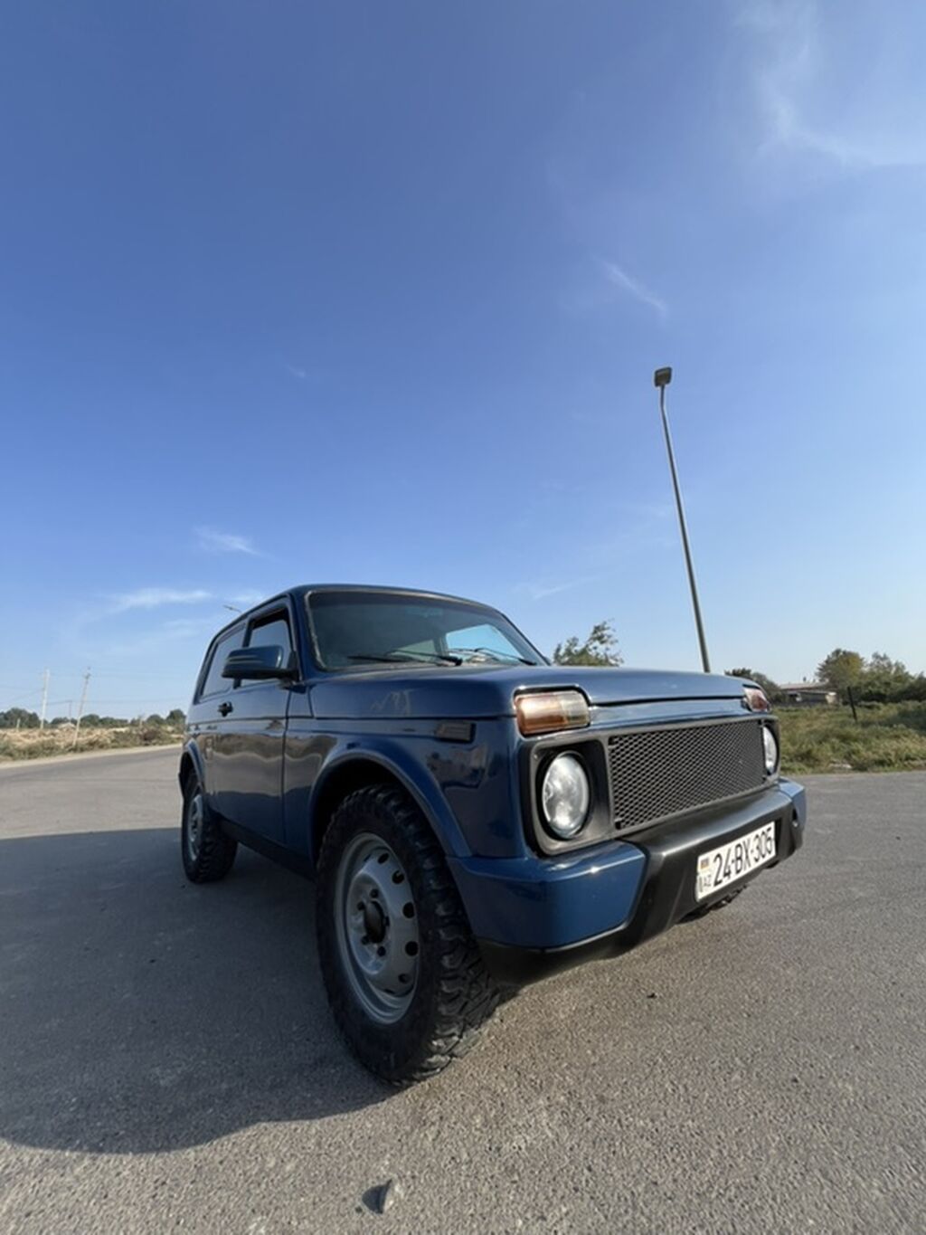 VAZ (Lada) 4x4 Niva: 1.7 l 1999 il 123456 km Ofrouder/SUV 24-BX-305 — Avtomobillər, Şirvan (4)