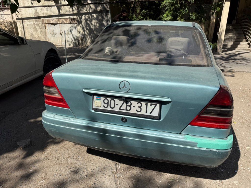 Mercedes C 200, 2.0 L, 1996 il, 487 000 km 90-ZB-317 — Avtomobillər, Babək (2)
