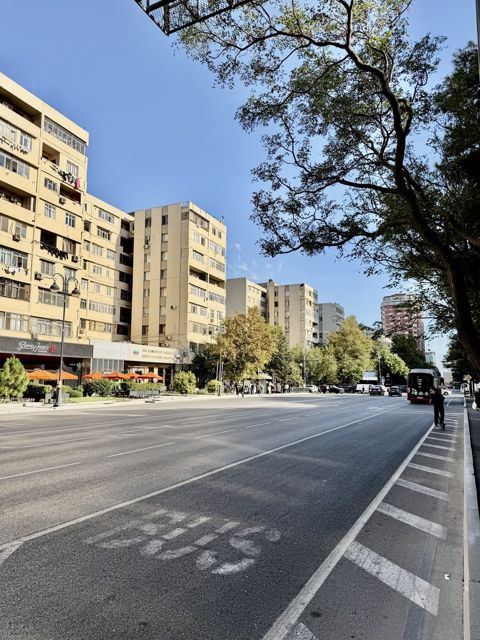 Satılır 3 otaqlı köhnə tikili 73 m² — Bakı