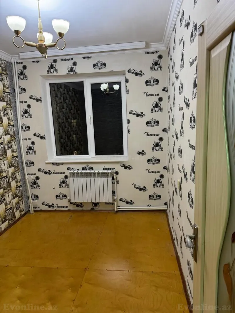 Satılır 3 otaqlı Mənzil Köhnə tikili 80 m² Bakı, Nizami r., Qara Qarayev m — Mənzil, Bakı