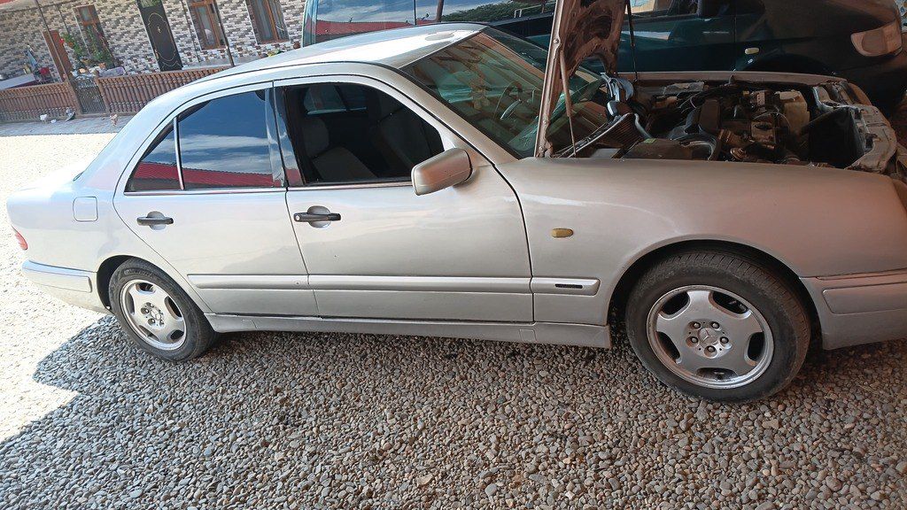 Mercedes E 220, 2.2 L, 1996 il, 285 000 km — Avtomobillər, Qazax (3)