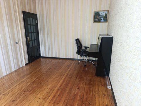 İcarəyə verilir 3 otaqlı köhnə tikili 60 m² — Bakı
