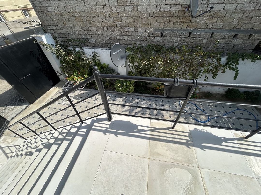 Satılır 5 otaqlı həyət evi/bağ evi 200 m² — Ev, villa, Bakı (9)