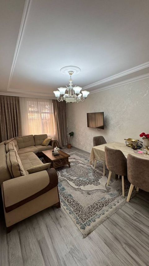 Satılır 4 otaqlı köhnə tikili 80 m² — Bakı