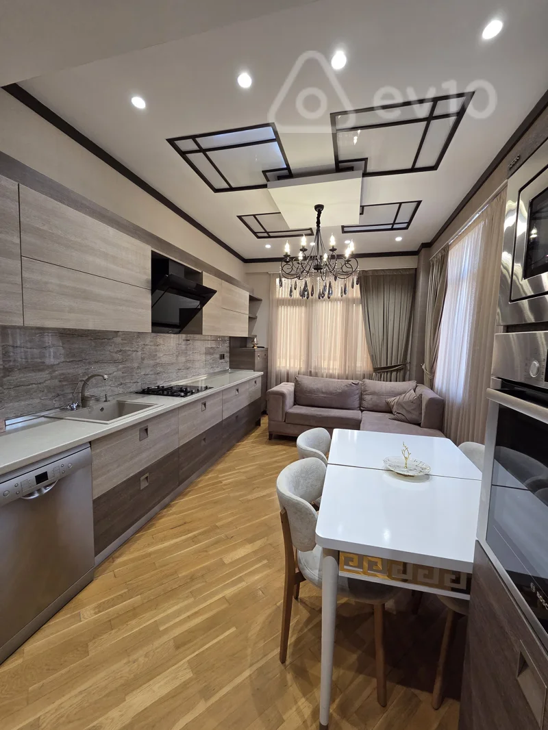 3 otaqlı mənzil, 136 m², Bakı, Təbriz küçəsi — kirayə — Bakı