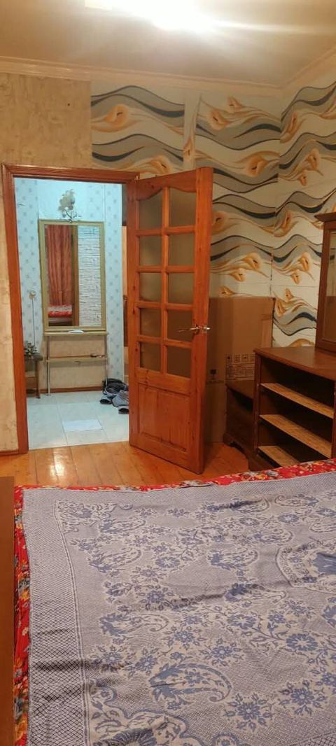 İcarəyə verilir 2 otaqlı köhnə tikili 60 m² — Bakı