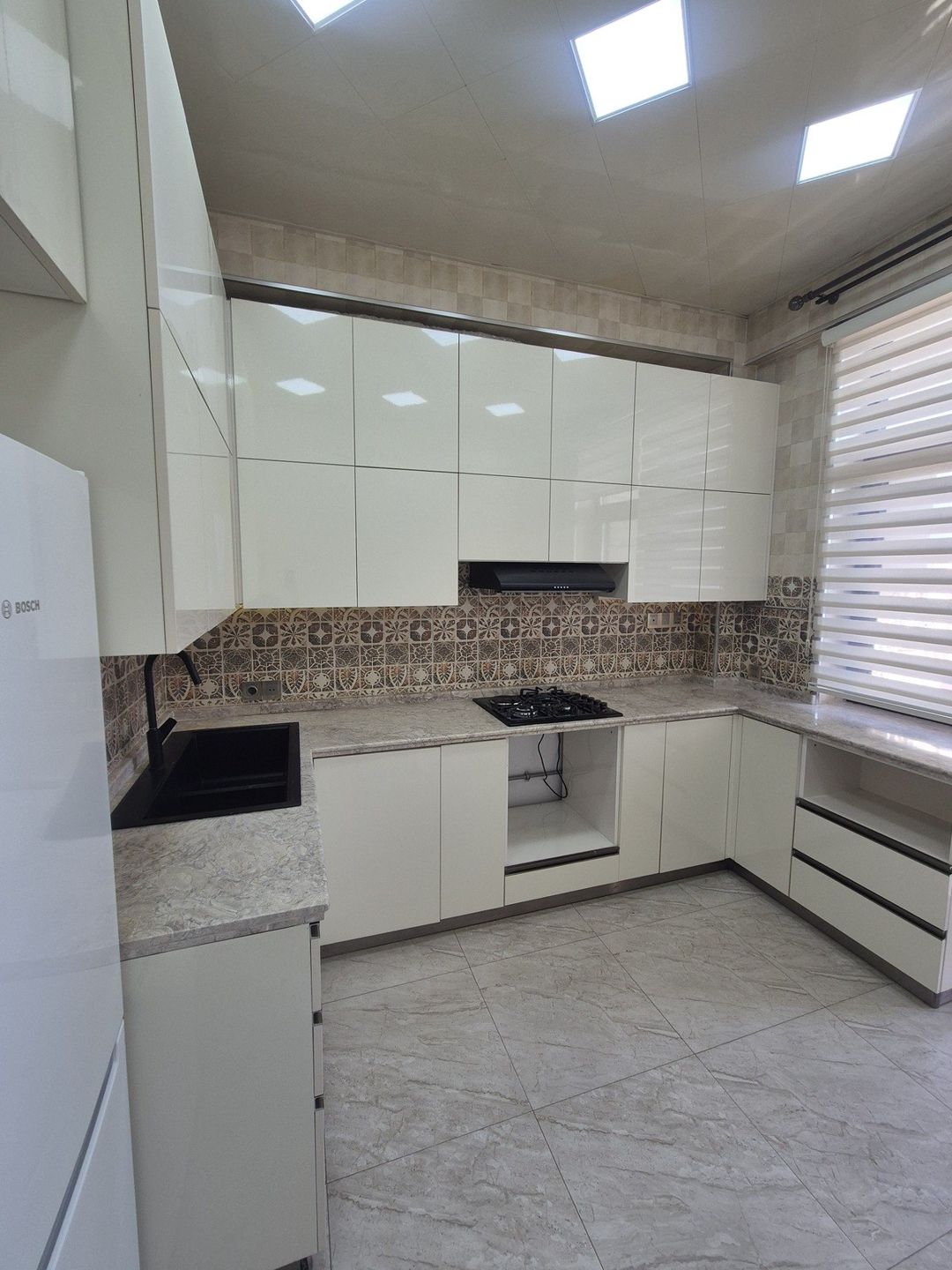 Satılır 2 otaqlı yeni tikili 90 m² — Mənzil, Bakı (4)