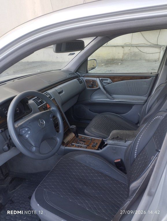 Mercedes E 320, 3.2 L, 2001 il, 495 000 km 77-NV-936 — Avtomobillər, Bakı (2)