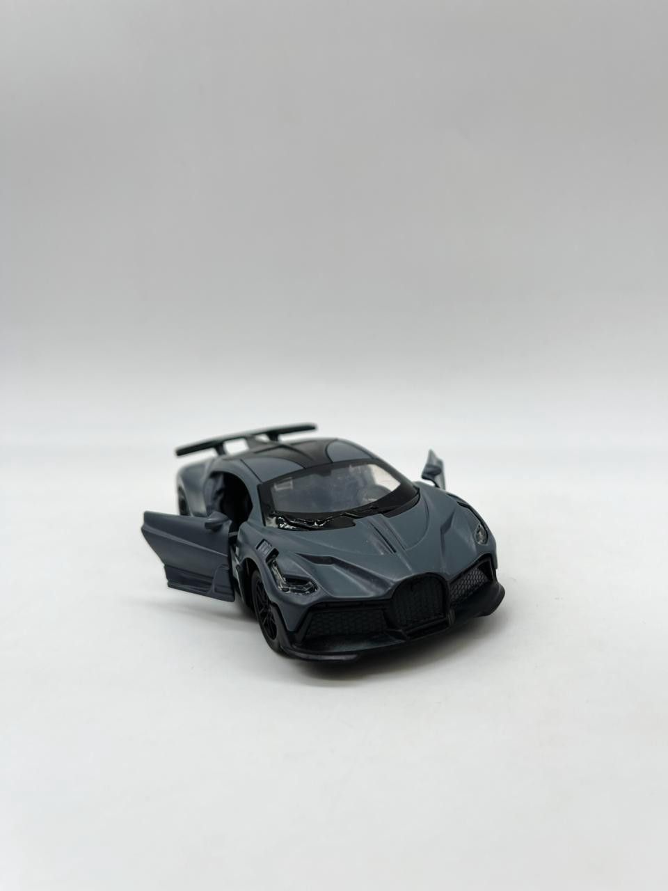 Maşın Bugatti Chiron, metal, qara — Mallar, Bakı