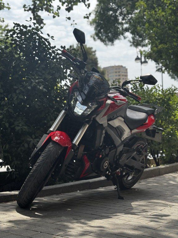 Bajaj Dominar 250, 250 sm3, 2022 il, 27 000 km — Motosikletlər, Bakı (2)
