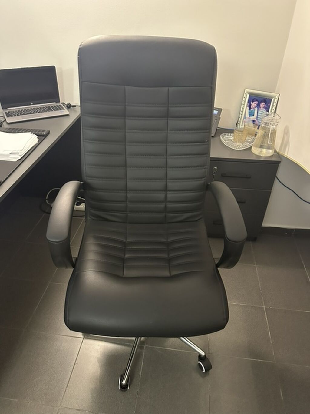 Ofis kresloları dəsti 1) Fırlanan iş kreslosu - Rəng: qara - Oturacaq — Ofis mebeli, Bakı (5)